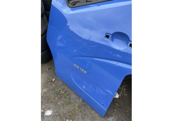 Двері передні ліві Renault Master III, 801017005R