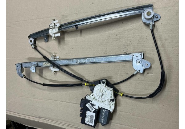 Склопідйомник правої передньої дверки Citroen C8, Peugeot 807, 9222L2, 1485311080