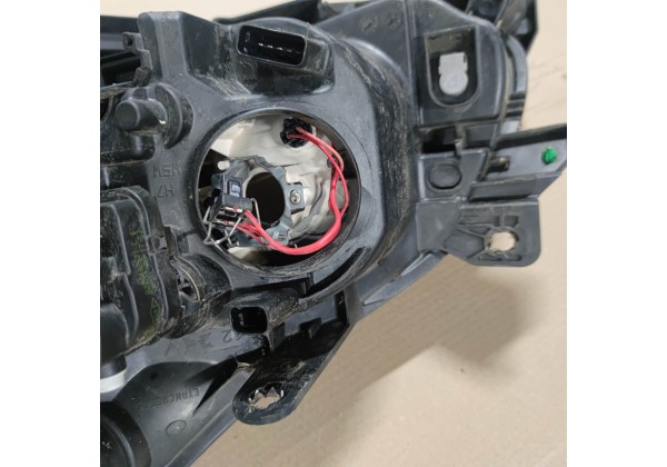 Фара передня права Renault Clio 3, 2005-2009, 8200261612, 89900162, 8200865604