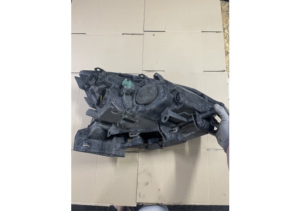 Фара передня ліва Renault Scenic II 06-09, Рестайл, 7701065913