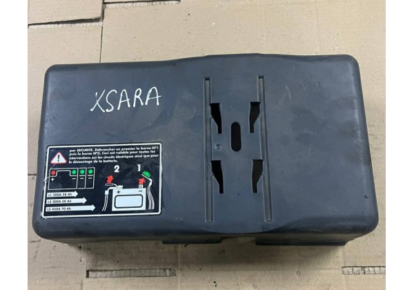Кришка АКБ Citroen Xsara Picasso, 9636499077