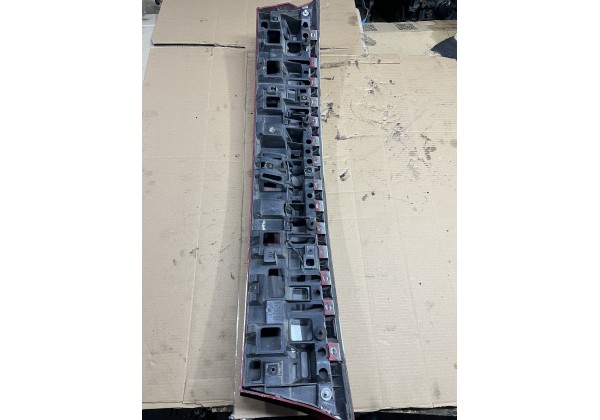 Накладка кришки багажника Renault Megane II хетчбек 7701474476