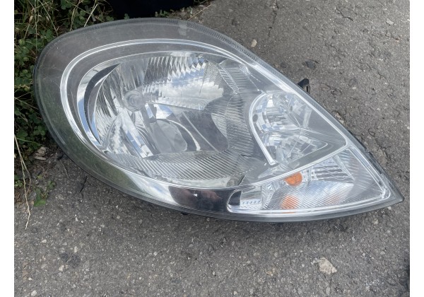 Фара права Renault Trafic II 07-, білий поворотнік, 2601000Q0F, 4417556, 8200519787, 8200701356, 93859830