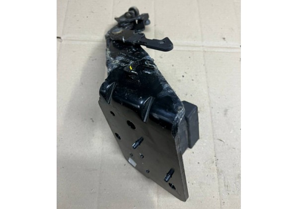 Ролік нижній правої зсувної дверки Renault Master 3, 8200660913, 745961469R