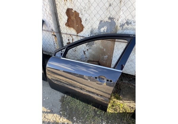 Двері передні ліві Renault Laguna III