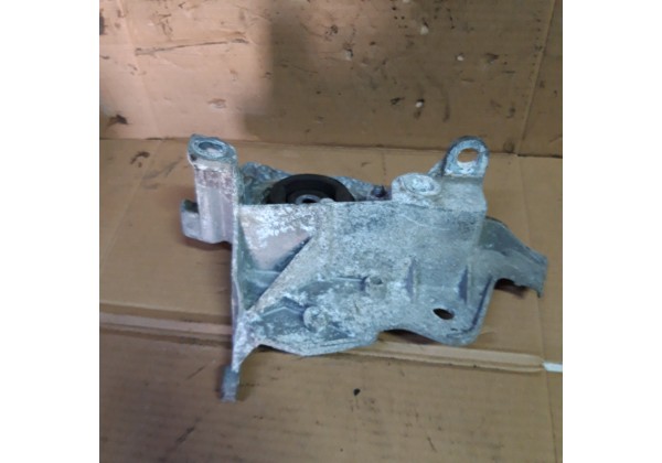 Кронштейн подушки КПП Renault Twingo 2, 1.2 16V, 112225710R