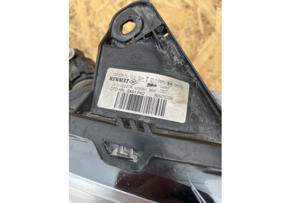 Фара передня права Renault Laguna III, 11-15, 260100247R