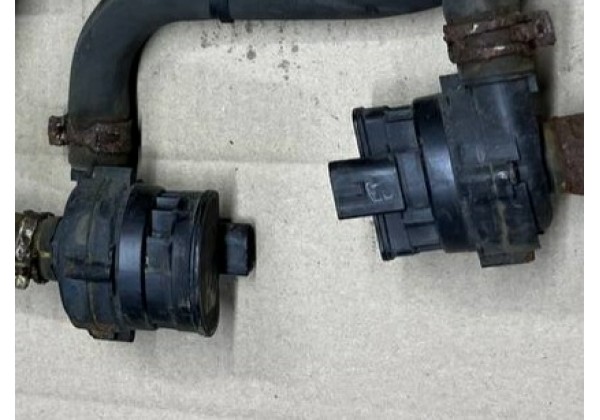 Насос системи охолодження, додаткова водяна помпа Renault, 0392023015, 4416966, 8200285950, 93857128