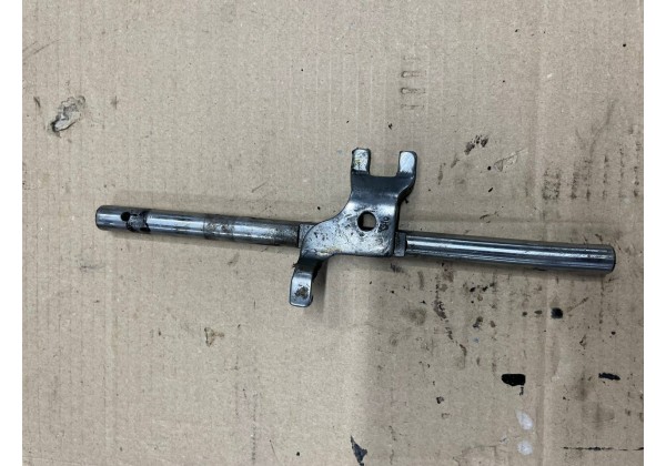 Шток вилки 5-ї передачі КПП Renault Clio 3, Logan, Sandero, JH1053, 8200641839