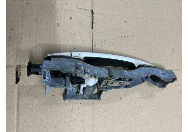 Ручка зовнішня правої передньої / задньої дверки Peugeot 207, 308 T7, 9101GH, 910959