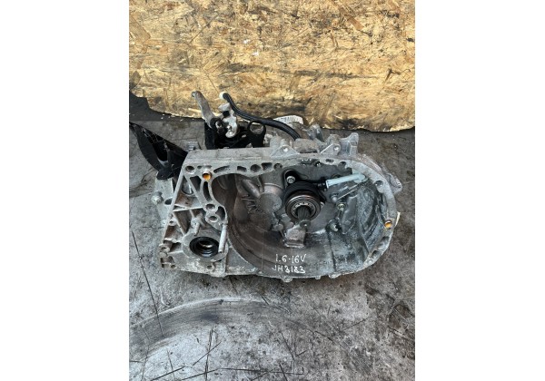 Коробка передач Renault Megane III, 1.6 16V бензин 5 ступка JH3183 . 400$ 