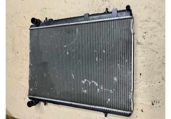 Радіатор охолодження Citroen C4 I, Picasso, Grand Picasso, 1.6 HDi, 1.8 - 2.0 16V, Peugeot 307, 2.0 16V, 133388, 133343, 1330W4, 1330S0, 1330K1, 9657576480