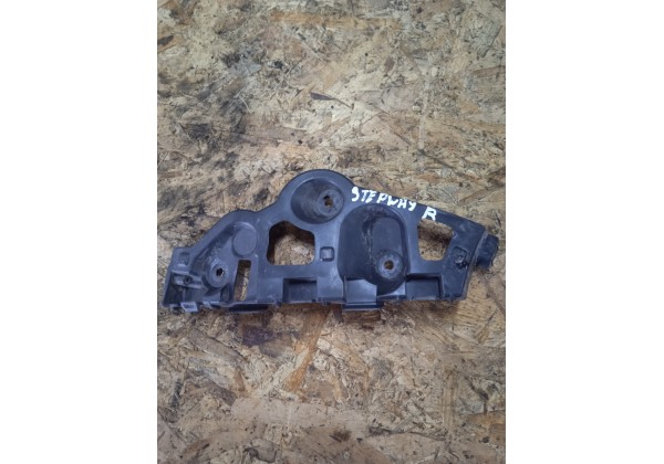 Кронштейн заднього бампера правий Renault Sandero 2, Sandero Stepway 2, 850440810R