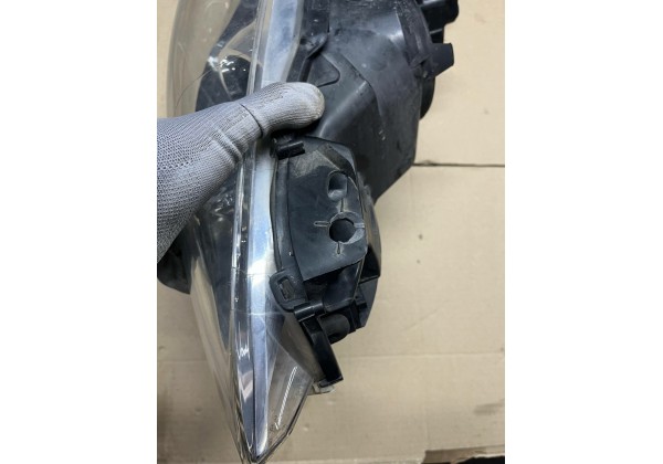 Фара передня права Peugeot 308, T7, -11р, 9656162480, ДЕФЕКТ КРІПЛЕНЬ!
