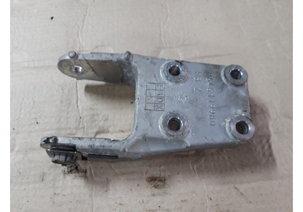Кронштейн задньої подушки двигуна Citroen C5, Peugeot 407, 607, 2.7 HDi, 3.0 HDi, 9646119980, 1813C5