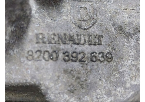 Кронштейн правої подушки двигуна Renault 1.5 DCi, 8200392639