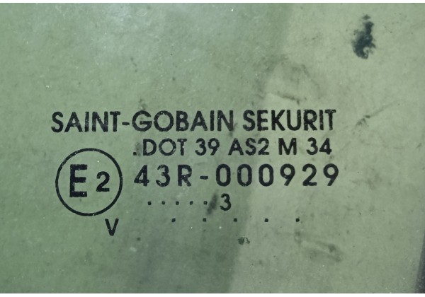 Скло кутове лівої передньої дверки Citroen C8, Peugeot 807, 9203CY *