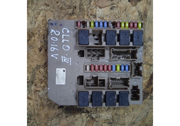 Блок запобіжників Renault Clio 3, Modus, 2.0 16V, 674661 A