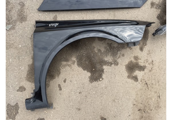 Крило переднє праве Renault Laguna II, рест від 05р, код фарби NV676