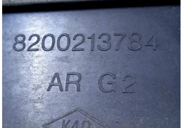 Молдинг лівої задньої дверки Renault Modus, 8200213784 *