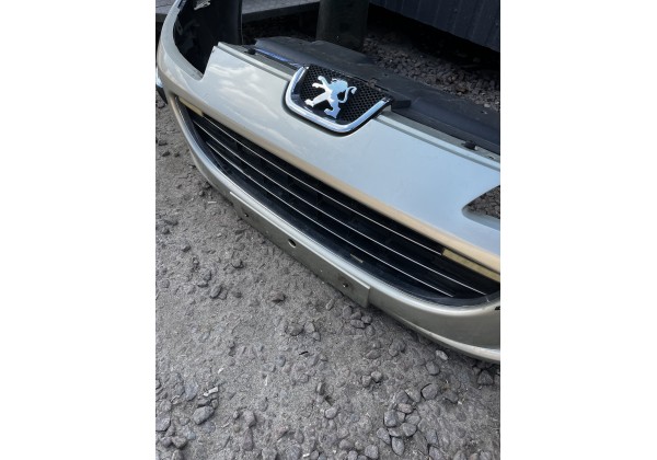Бампер передній Peugeot 407, Код фарби KCVD