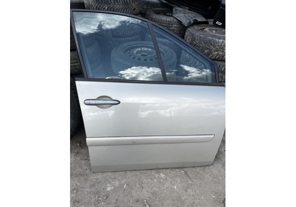 Двері передні праві Renault Scenic II, TED11, ціна за голі двері
