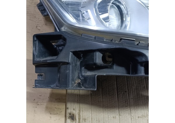 Фара права галоген Рено Сценік 2 рестайл, 260105359R