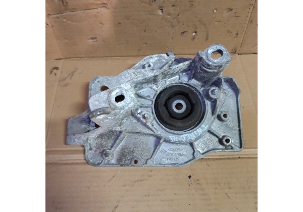 Кронштейн подушки КПП Renault Twingo 2, 1.2 16V, 112225710R