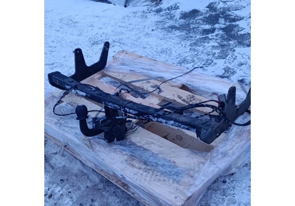 Фаркоп до Дачія Сандеро 1, комплект з проводкою та реле.