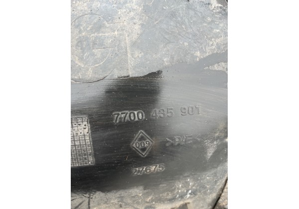 Підкрилок передній лівий передня частина Renault Scenic 1 RX4, 7700435901 