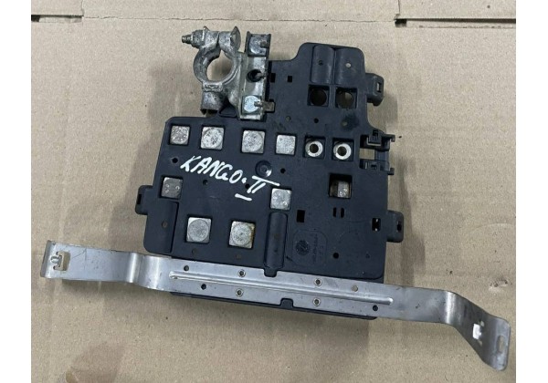 Клема АКБ плюсова Renault Kangoo 2, 8200463739
