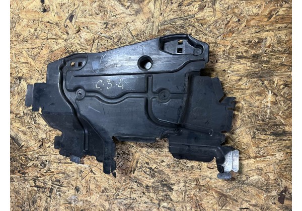 Дефлектор радіатора охолодження лівий Citroen C3 Picasso, 9685230680