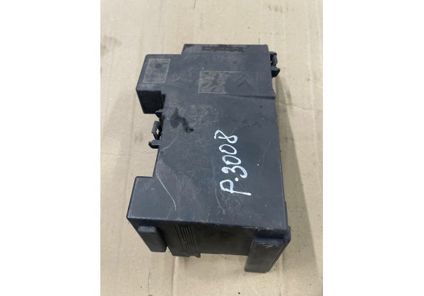 Кришка блоку запобіжників Citroen C4 Picasso, Peugeot 308, 3008, 5008, 6500GS, 9664744780