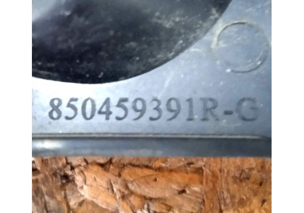 Кронштейн заднього бампера лівий Renault Sandero 2, Sandero Stepway 2, 850459391R
