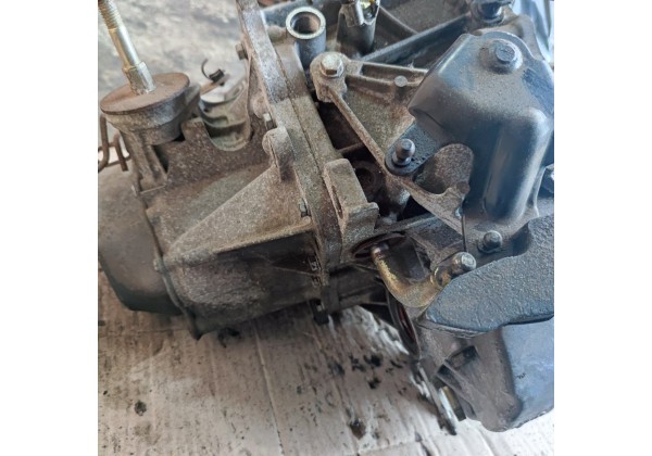 Коробка передач 1.8 бензин 16V Citroen Xsara Picasso, 20DL20,ціна 150 долл