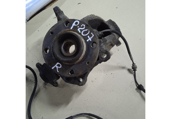 Поворотний кулак правий цапфа Citroen C3 II, C3 Picasso, C4 Cactus, Peugeot 207, 208, 301, 2008, C-Elysee, DS3, 364790