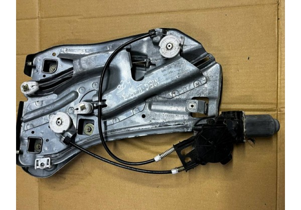 Склопідіймач задній правий Renault Megane 2, CC, кабріолет, 8201010932, 8200099043