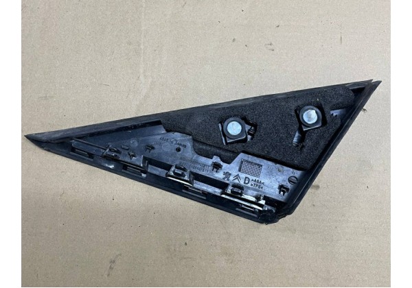 Декоративна накладка переднього правого крила Peugeot 5008, 09-16, 96859482XT, 96859484XY