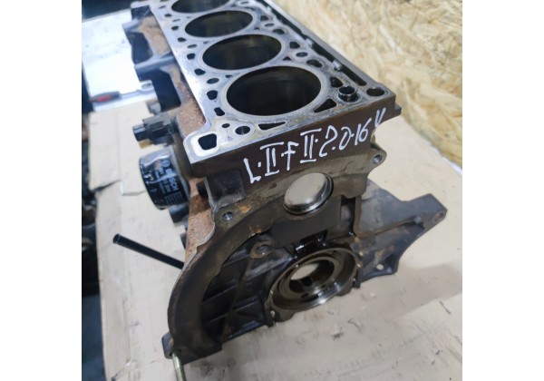 Блок двигуна 2.0 бензин Renault laguna 2,F4R714,7701478512,7701474355,голий, без поршнів 