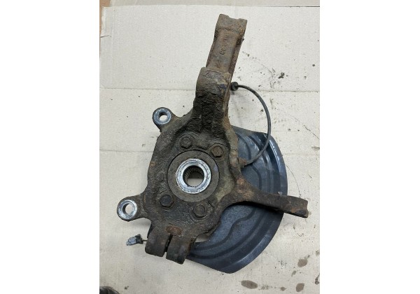 Цапфа передня права Renault Koleos, 08-16, 40014JY00A, 402022560R, 411509127R