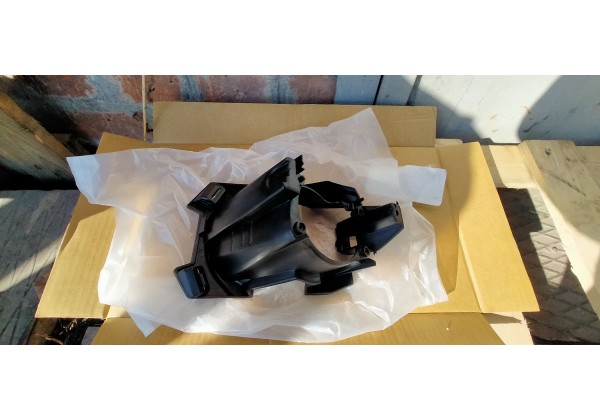 Кронштейн противотуманної фари лівий Renault Kangoo III, 269162627R