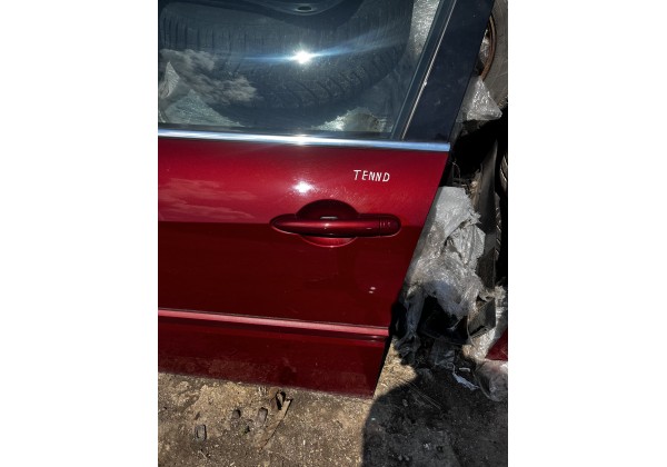 Дверка передня ліва Renault Laguna III, код фарби TENND, ціна за голу дверку 