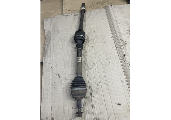 Полуось права Renault Laguna II 05-, 2.0, 8200363697