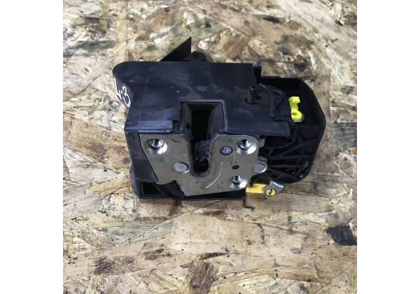 Замок дверки задньої лівої Renault Sandero 2, Logan 2, 825033585R