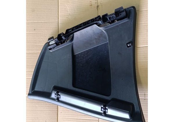 Кришка бардачка права тверда Сітроен С4 Пікассо 06 - 14р,9657854077