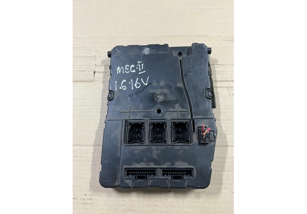 Блок комфорта Renault Scenic 2, Megane 2, 8200525384