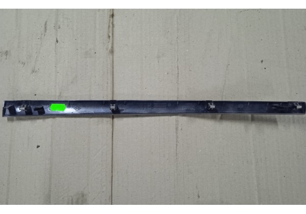 Накладка торпеди права Renault Clio 3, 8200407880, 8200107881, 8200441704 *