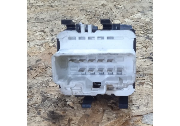 Кнопка склопідіймачів передніх дверок Renault, 8200214945, 8200214939 *