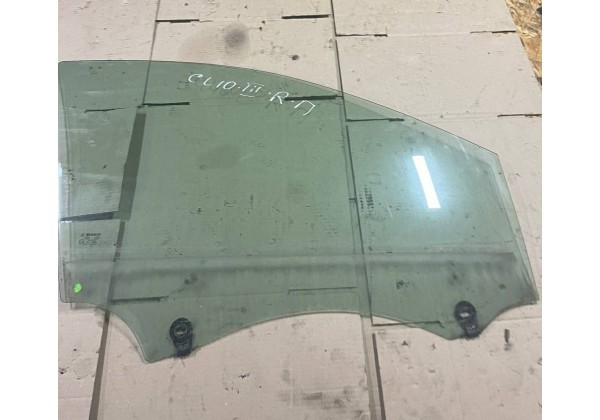 Скло правої передньої дверки Renault Clio 3, 05-12, 8200427616