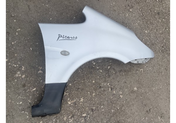Крило переднє праве Citroen Xsara Picasso